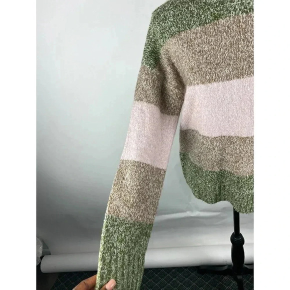 Olivia Sky turtleneck pullover sweater - Picture 4 of 5